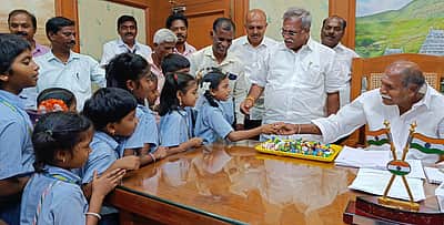2026-27 கல்வியாண்டு முதல் புதுச்சேரி அரசுப் பள்ளிகளில் மும்மொழிக் கொள்கை கட்டாயம்