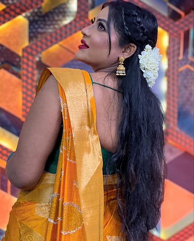 ‘மஞ்சள் அழகி’ ரேஷ்மா...!