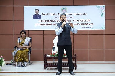 அமைச்சரவை முடிவுக்கு ஆளுநா் கட்டுப்பட்டவா் - சென்னை உயா்நீதிமன்றம்