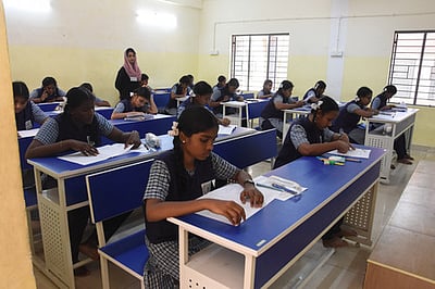 ஏப். 12-க்குள் பள்ளித் தேர்வுகளை முடிக்க உத்தரவு!