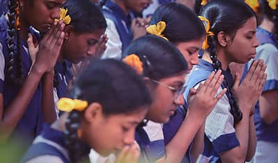 அரசுப் பள்ளிகளில் நாள்தோறும் காயத்ரி மந்திரம் கட்டாயம்: சத்தீஸ்கர் அரசு உத்தரவு