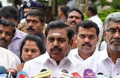 பழனி கோயில் நிலத்தில் கடை 
வைத்துள்ளோருக்கு அவகாசம்:
எடப்பாடி பழனிசாமி வலியுறுத்தல்