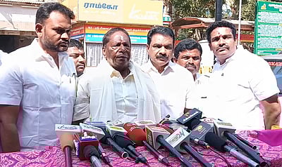 பிரதமர் மோடி வாக்குறுதிகளை வெளிப்படையாகக் கூற வேண்டும்: நாராயணசாமி