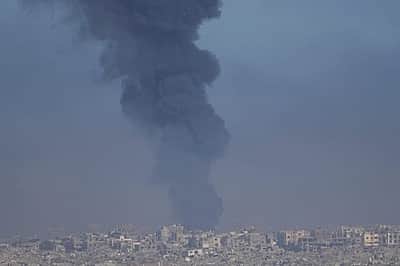 இஸ்ரேலில் பாதுகாப்பான இடங்களுக்குச் செல்ல இந்தியர்களுக்கு  அறிவுறுத்தல்!