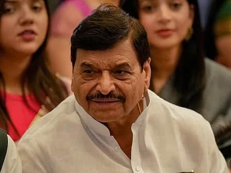 உத்தர பிரதேச தோ்தலை ஹிந்து-முஸ்லிம் போட்டியாக மாற்ற பாஜக முயற்சி- சமாஜவாதி குற்றச்சாட்டு