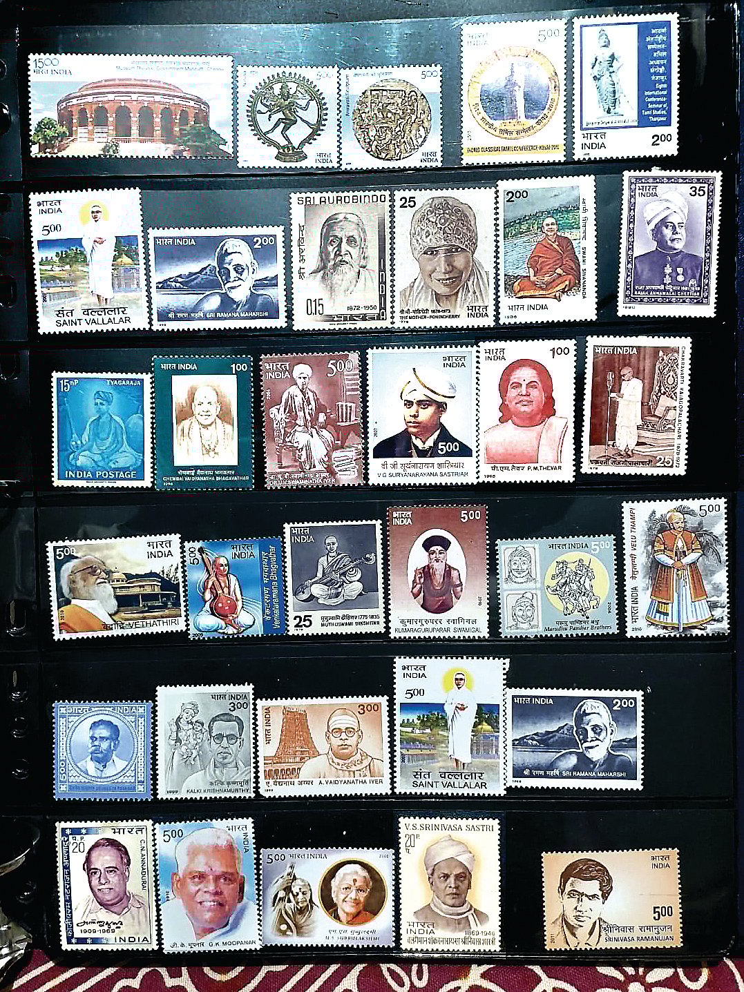 அரிய நாணயங்களைச் சேகரிக்கும் புலவர்..