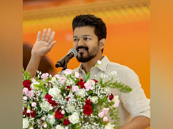 விஜய் வழங்கும் கல்வி விருது விழா: ஏற்பாடுகள் தீவிரம்