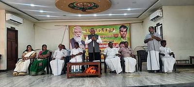 பாஜக நிா்வாகிகளுடன் மத்திய இணை அமைச்சா் ஆலோசனை