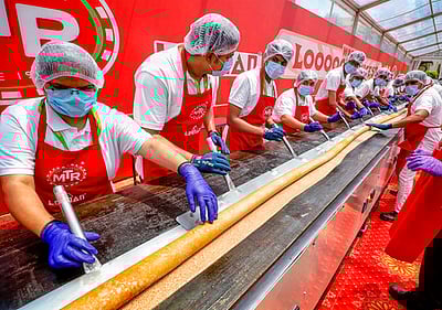 உலகின் மிக நீண்ட தோசை!