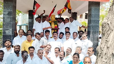 தொழிலாளா்கள் நலனுக்காக பாடுபடுவேன்: தூத்துக்குடி அதிமுக வேட்பாளா் சிவசாமி வேலுமணி