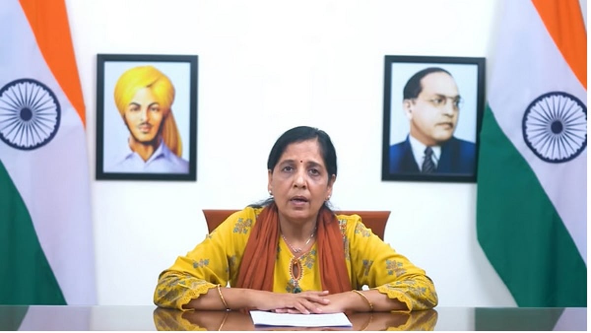 சிறைக்குள் இருந்து அரவிந்த் கேஜரிவால்.. மனைவி வெளியிட்ட விடியோ