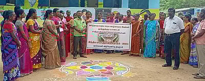 சாத்தான்குளம் அருகே
வாக்காளா் விழிப்புணா்வுப் பேரணி