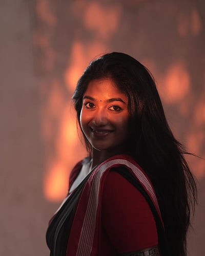 ஒளியிலே தெரிவது தேவதையா?