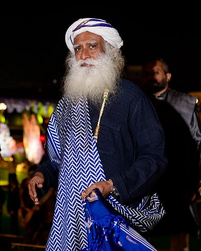 ஜக்கி வாசுதேவுக்கு மூளையில் அறுவை சிகிச்சை: தில்லி மருத்துவமனையில் நடைபெற்றது