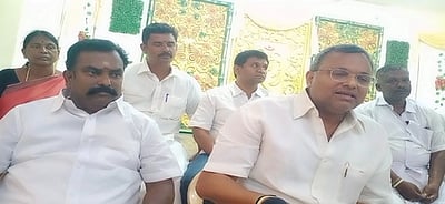 அகதிகளை மத ரீதியாக பிரித்து 
பாா்ப்பதை ஏற்க முடியாது