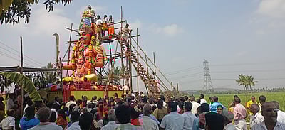 முனீஸ்வரா் கோயில் கும்பாபிஷேகம்