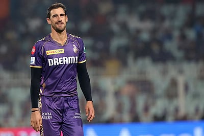 ரன்களை வாரி வழங்கும் மிட்செல் ஸ்டார்க்; ஆதரிக்கும் கௌதம் கம்பீர்!