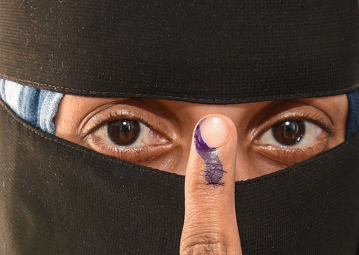 நூறு சதவீத வாக்குப்பதிவை உறுதிப்படுத்துவோம்!