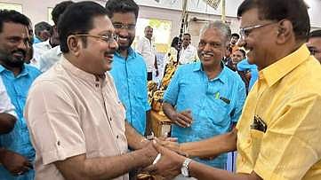 அதிமுகவில் மாற்றம் வரும்