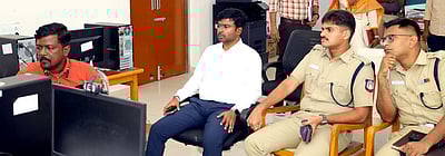 தோ்தல் பணி: செங்கல்பட்டு ஆட்சியா் ஆய்வு