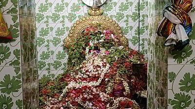 வீரமா காளியம்மன் கோயிலில் பூச்சொரிதல் விழா