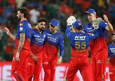 வெற்றிப் பாதைக்கு திரும்ப ஆர்சிபி இதனை செய்ய வேண்டும்: சுனில் கவாஸ்கர்