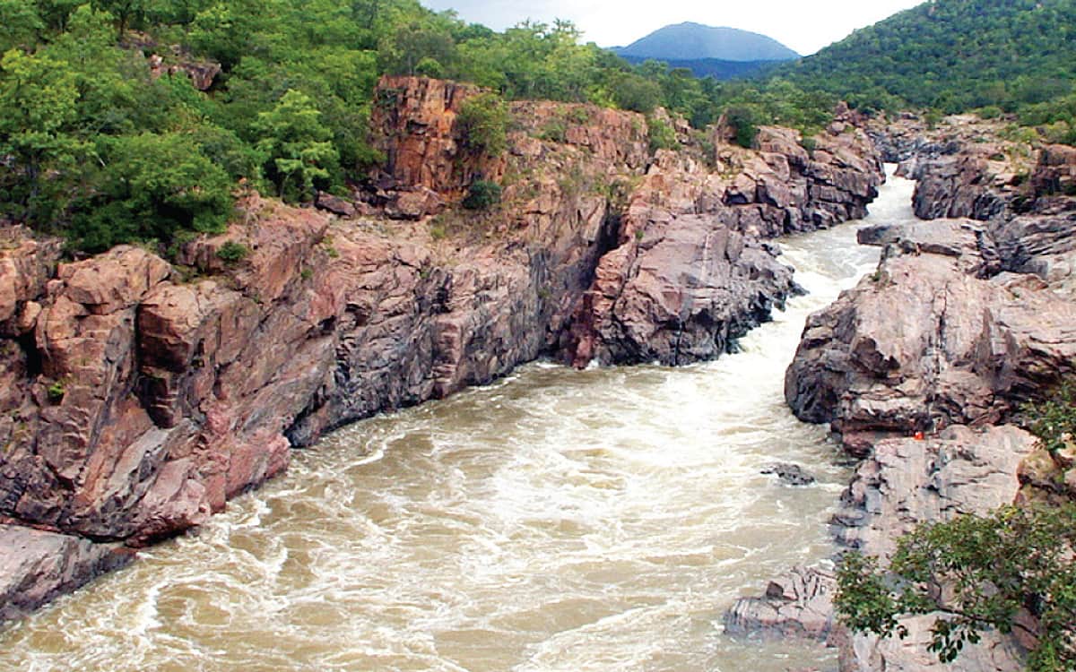 தமிழகத்துக்கு காவிரியில் தண்ணீர் திறப்புக்கு உத்தரவிடக் கூறுவது சரியான அறிவுரையல்ல 