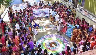 உதயேந்திரத்தில் வாக்களாளா் விழிப்புணா்வு ஊா்வலம்