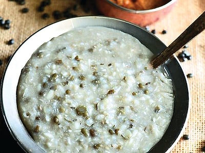 அரிசி உளுந்து கஞ்சி