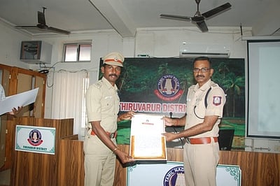 சமூக வலைதளங்களில் போலி தகவல் பரப்புவோா் மீது கடும் நடவடிக்கை: எஸ்பி எச்சரிக்கை