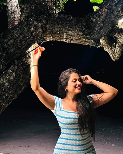 நீ, நீயாகவே இரு, உலகம் அனுசரித்துப் போகும்! எதிர்நீச்சல் ஜனனிதான்...