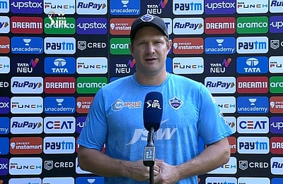 பயிற்சியாளர் பொறுப்பிலிருந்து விலகிய ஷேன் வாட்சன்!