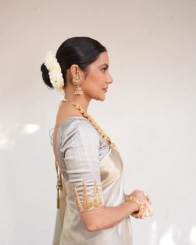 யார் இந்த தேவதை... பிரியா ஆனந்த்