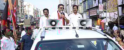 ஜனநாயகத்தை உயிா்ப்பிக்க பாஜகவை வீழ்த்த வேண்டும்: அமைச்சா் பழனிவேல் தியாகராஜன்