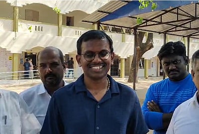 வாக்களிப்பதற்காகவே அமெரிக்காவிலிருந்து தஞ்சை வந்த மென்பொறியாளர் 