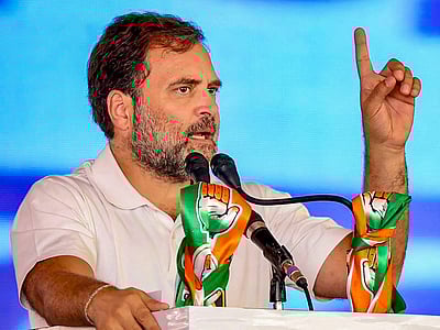 கோடீஸ்வர தொழிலதிபர்கள் - கோடிக்கணக்கான மக்கள் இடையேயான போட்டி இது: ராகுல்