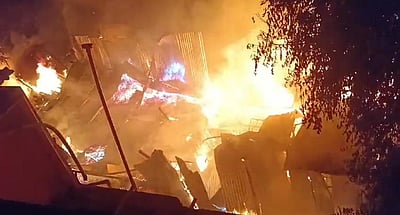 நத்தத்தில் திடீர் தீ விபத்து: ரூ. 40 லட்சம் மதிப்புள்ள பொருள்கள் எரிந்து நாசம்!