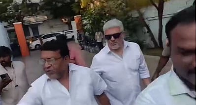 முதல் நபராக  வாக்களித்த நடிகர் அஜித்!