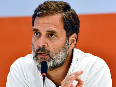 போரை நிறுத்தும் மோடியால் நீட் முறைகேட்டை தடுக்க முடியவில்லை: ராகுல் 