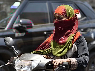 தமிழகத்தில் ஏப்.18 வரை வெயில் 
அதிகரிக்கும், மழைக்கும் வாய்ப்பு