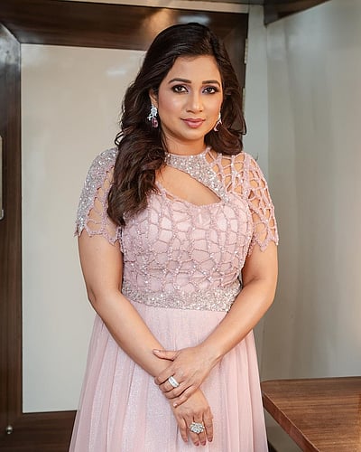 தேன்....தேன்....ஸ்ரேயா கோஷல்
