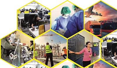 சேவைகள் துறையில் 13 ஆண்டுகள் காணாத வளா்ச்சி