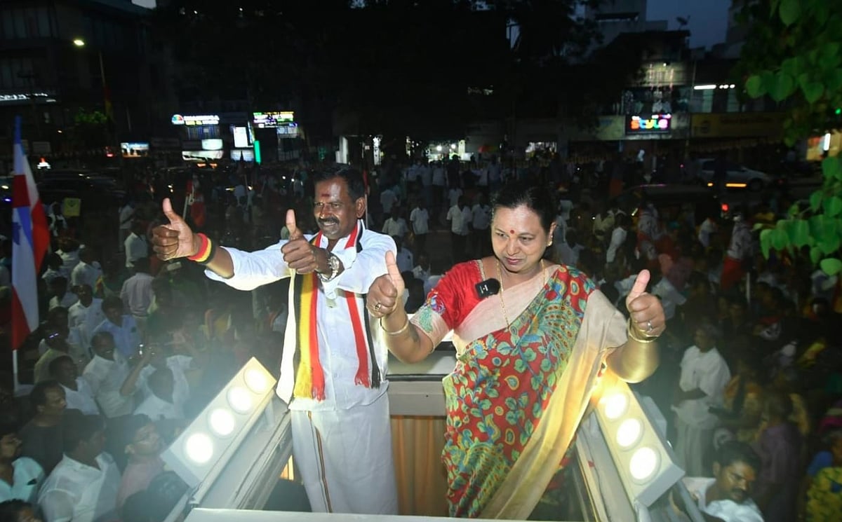 அரசு ஊழியர்கள் விழித்துக் கொள்ள வேண்டும்- பிரேமலதா விஜயகாந்த்