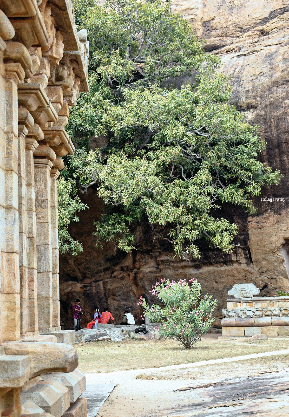 வியக்க வைக்கும் குடைவரை கோயில்கள்