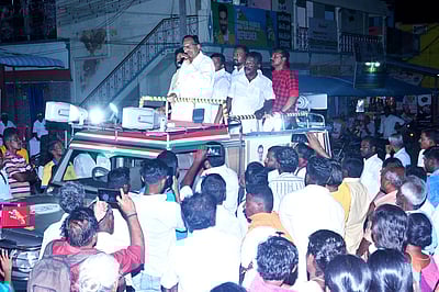 திருக்கோஷ்டியூா், நெற்குப்பை பகுதிகளில் ப.சிதம்பரம் வாக்குச் சேகரிப்பு