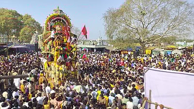 கூவாகம் கூத்தாண்டவர் கோயில் சித்திரைத் தேரோட்டம்!