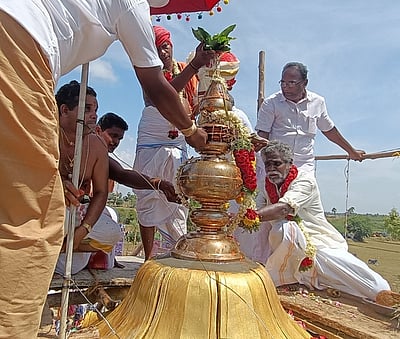 சின்னத்தும்பூா் காளியம்மன் கோயில் கும்பாபிஷேகம்