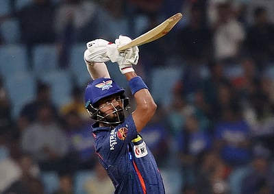 லக்னௌ பேட்டிங்; கே.எல்.ராகுல் மீண்டும் கேப்டன்!