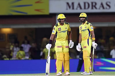 சிஎஸ்கே பேட்டிங்; அணியில் 3 மாற்றங்கள்!