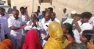 அம்பையில் ரயில்வே மேம்பாலம் அமைக்கப்படும்:ராபா்ட் புரூஸ்  பிரசாரம்